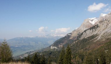 Fransız Alpleri'nde yaz