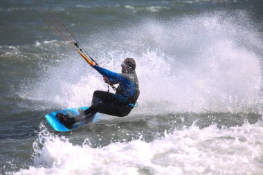 Uçurtma sörfçü eylem