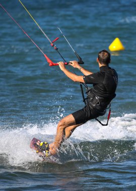 Uçurtma sörfçü eylem