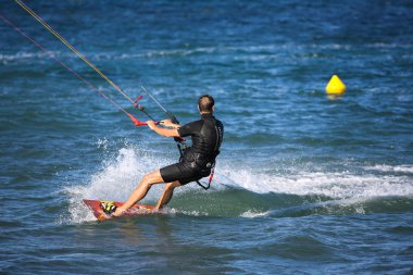 Uçurtma sörfçü eylem