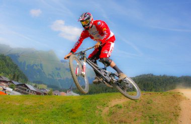 dağ bisikletçileri eylem