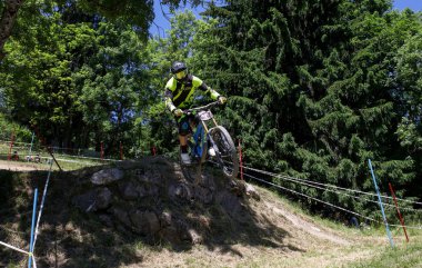 dağ bisikletçileri eylem