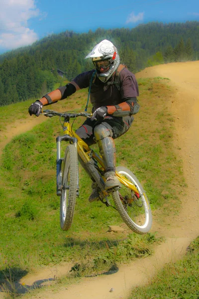 Ciclistas Montaña Acción — Foto de Stock