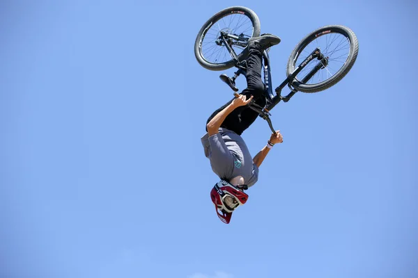 Ciclistas Montaña Acción — Foto de Stock