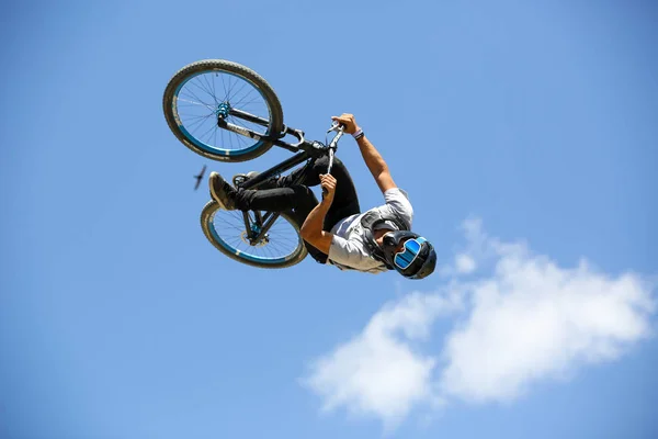 Ciclistas Montaña Acción — Foto de Stock