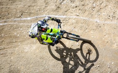 dağ bisikletçileri eylem 