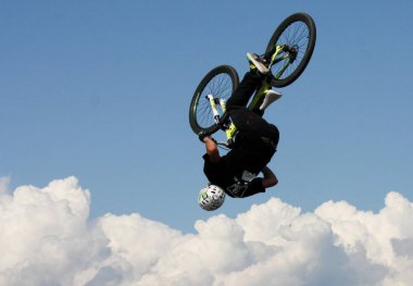 dağ bisikletçileri eylem 