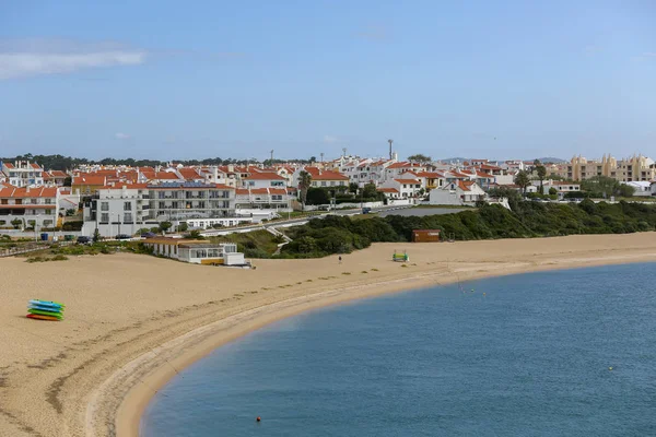 Vila Nova de Milfontes stad och strand — Stockfoto