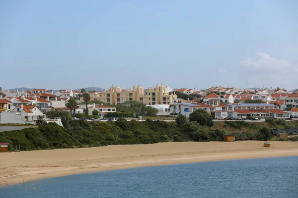 Vila Nova de Milfontes stad och strand — Stockfoto