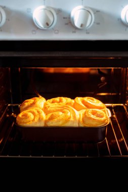 Buns fırında pişmiş olan