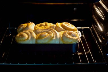 Buns fırında pişmiş olan