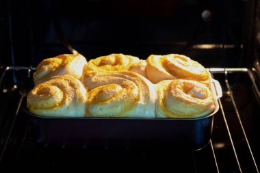 Buns fırında pişmiş olan