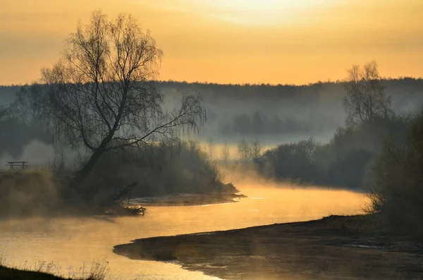 Mias Nehri üzerinde erken Bahar