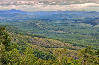 Yaz aylarında Ural Dağları güzel ve pitoresk bir zamanı