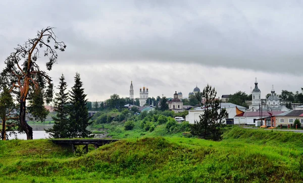 韦尔霍图耶古城是乌拉尔基督教文化的中心 这里有许多教堂和修道院 每一个信徒都渴望去韦尔霍图耶 — 图库照片