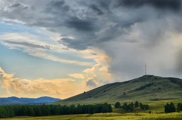 Pleno Verano Foothills Southern Urals Tiempo Aquí Está Cambiando Muy —  Fotos de Stock