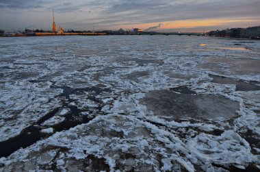 St. Petersburg, Avrupa'nın en güzel şehirlerinden biri olan kışın
