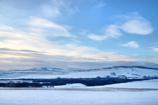 Wintermorgen Den Bergen Des Südlichen Ural — Stockfoto