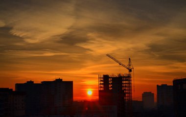 Chelyabinsk City. Sabah. Görünüm evlerin yapım aşamasında