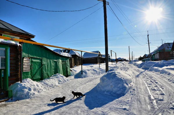 South Urals Village Located Mountains Snow Starts Melt Only End — Stock Photo, Image