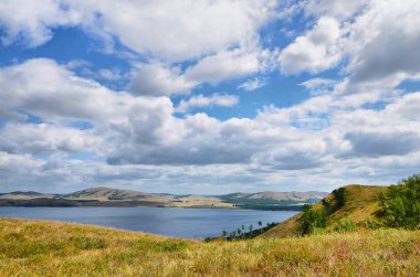 Ural Dağları'nda yaz kısa ama harika bir zamanı.