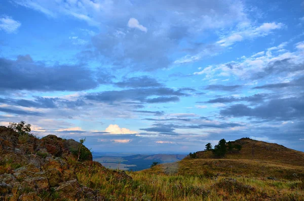 Verano Las Montañas Los Urales Corto Pero Maravilloso Tiempo —  Fotos de Stock