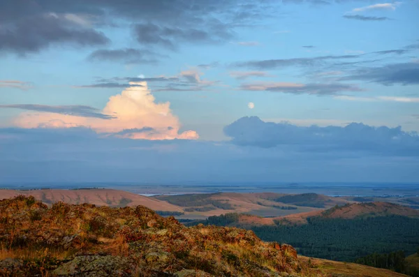 Estate Nelle Montagne Degli Urali Breve Meraviglioso Periodo — Foto Stock