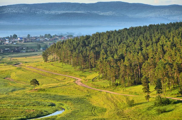 Ural Dağları'nda yaz kısa ama harika bir zamanı.