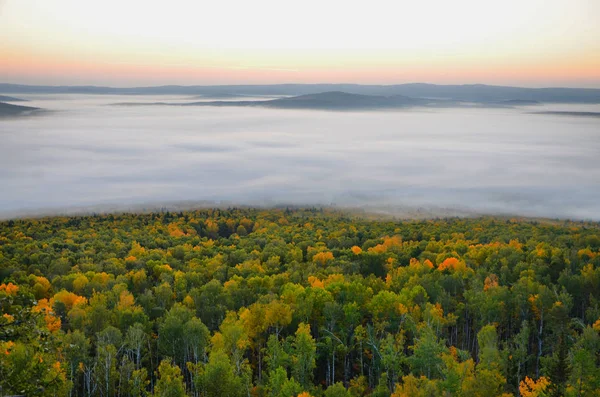 Warmen Goldenen Herbst Den Bergen Des Südlichen Ural Eine Großartige — Stockfoto