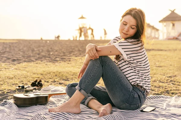 girl with ukulele guitar