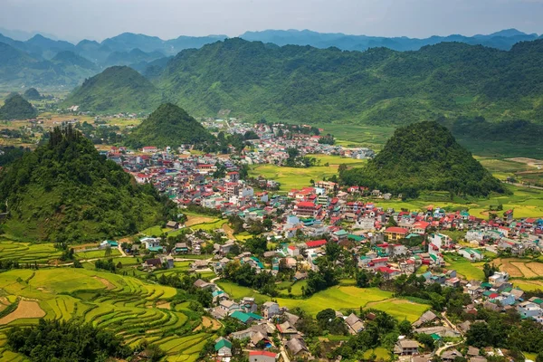 De stad Tam Son town in het district Quan BA in de provincie Ha Giang, Northenr Vietnam. — Stockfoto