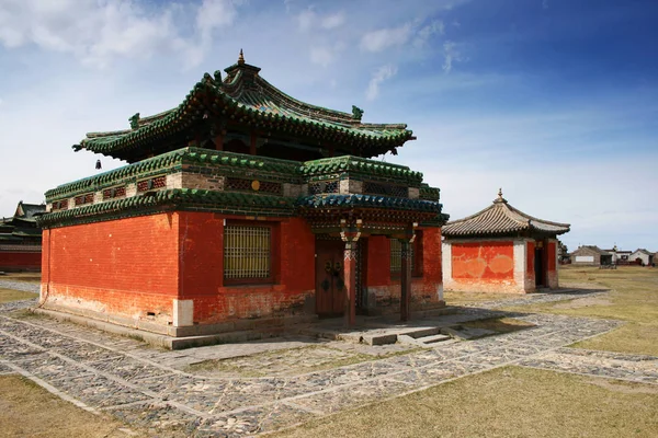 Erdene Zuu Manastırı 'nda Dalai Lama Tapınağı, Orkhon Vadisi kültür peyzaj Dünya Mirası alanı 'nın bir parçası, Karakorum, Moğolistan. — Stok fotoğraf