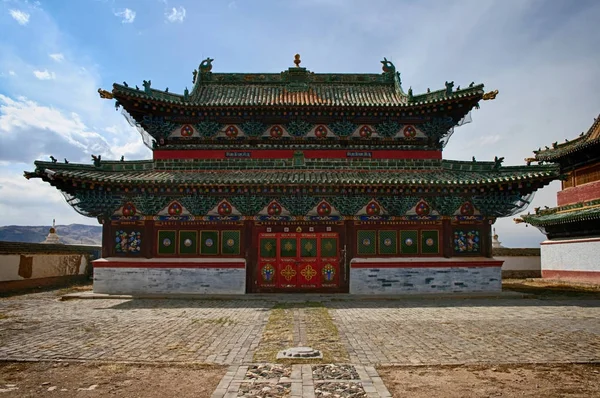 Erdene Zuu Khiid Manastırı 'nda Baruun Zuu Tapınağı ön görünümü, Orkhon Vadisi kültür peyzaj Dünya Mirası alanı parçası, içinde Kharkhorin (Karakorum), Moğolistan. — Stok fotoğraf