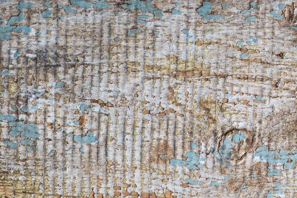 çatlaklar, düğümler ve pürüzlü bir yüzey ile bir tahta şeklinde eski gri-kahverengi doğal ahşap arka plan