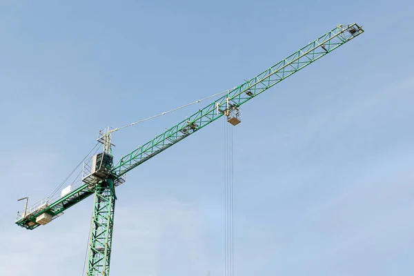 High Rise Construction Crane Blue Sky Builds Multi Storey Residential — Stock Photo, Image