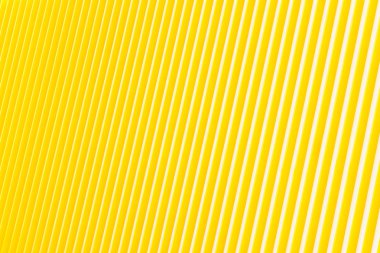 Binanın ön cephesinde uçaklar, çizgiler, röfleli köşeler ve beyaz, sarı, turuncu, gri renklerin soyut arkaplan ve dokusu için yansımalar olan geometrik renk unsurları. Metin için yer