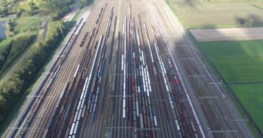 Trenlerin havadan görünümü, Zwijndrecht demiryolu kavşağı, Hollanda