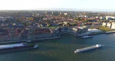  Endüstriyel liman alanı, havadan görünüm, ithalat-ihracat endüstrisi,Dordrecht, Hollanda