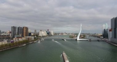 Erasmus köprüsünün havadan görünümü, Rotterdam city, Hollanda