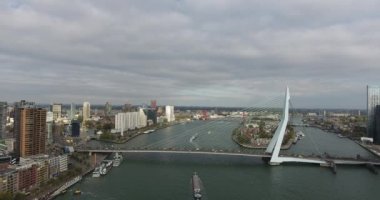 Erasmus köprüsünün havadan görünümü, Rotterdam city, Hollanda
