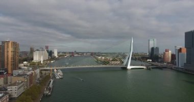 Erasmus köprüsünün havadan görünümü, Rotterdam city, Hollanda