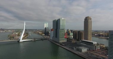 Erasmus köprüsünün havadan görünümü, Rotterdam city, Hollanda