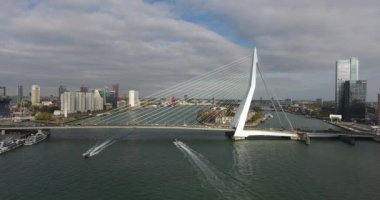 Erasmus köprüsünün havadan görünümü, Rotterdam city, Hollanda