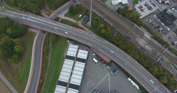 Luftaufnahme Von Straßen Industriegebiet Dordrecht Niederlande Herbst Bewölkt — Stockvideo
