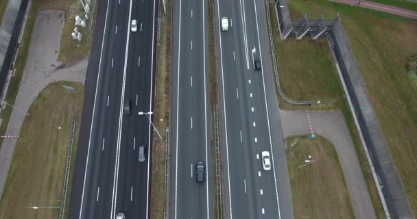 Luftaufnahme Der Autobahn A16 Bewölkte Herbstzeit Stadtgebiet Von Zwijndrecht Niederlande — Stockvideo