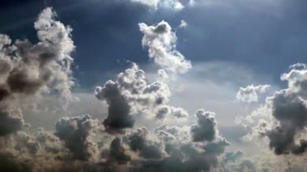 美しいカラフルなタイムラプス雲 春の季節の背景の夕日の時間 — ストック動画