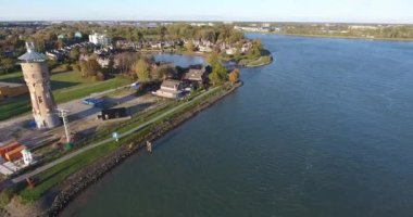 Su ve doğa manzarası, Walburg alanı, Dordrecht, Hollanda