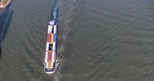 Top Vista Aerea Barca Vela Sul Fiume Bella Sfondo Dell — Video Stock