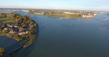 Su ve doğa manzarası, Walburg alanı, Dordrecht, Hollanda