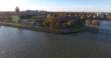 Su ve doğa manzarası, Walburg alanı, Dordrecht, Hollanda
